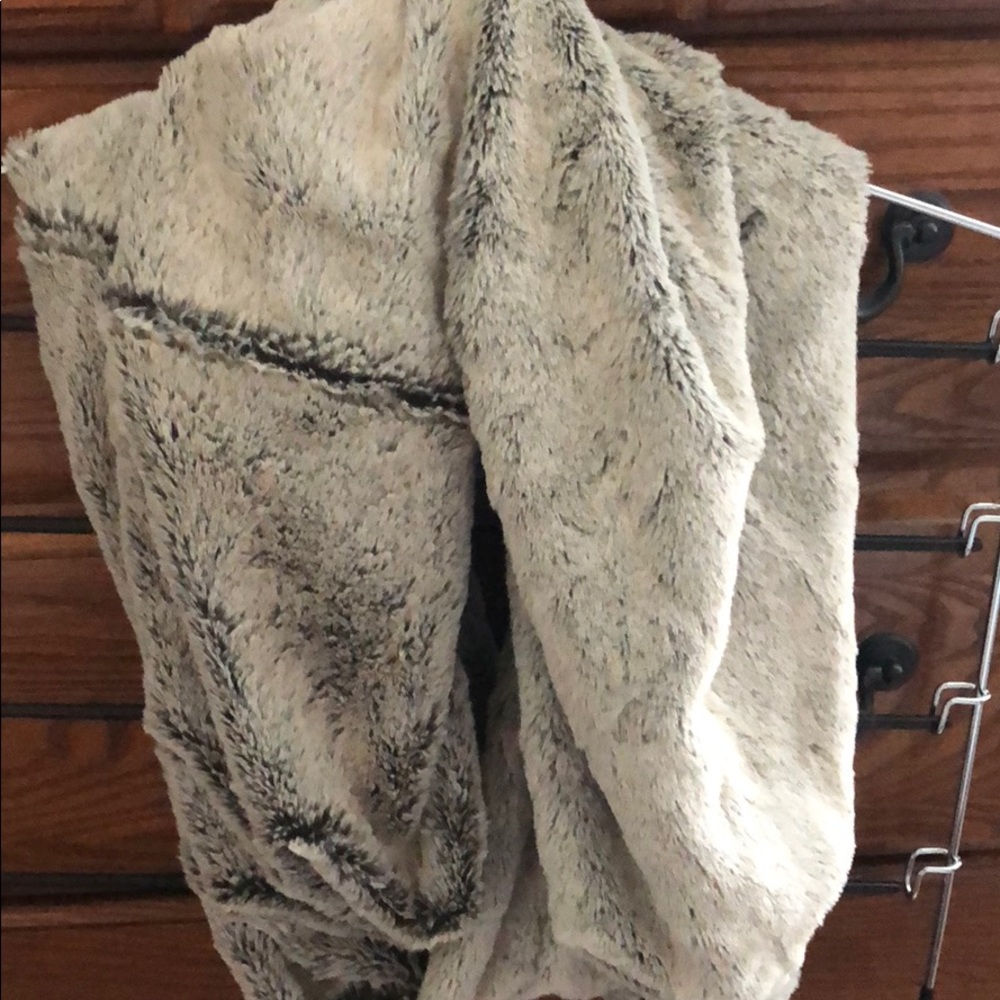 Extremely soft fur infinity scarf grey and cream
